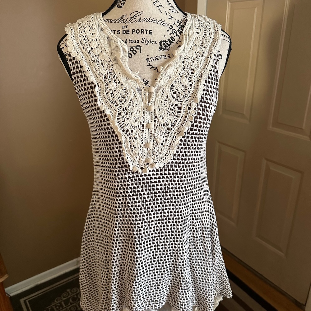 Boutique bought Crochet & lace tunic top Sz m